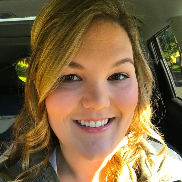 Meet your Posher, Rachel - Picture 1 of 1